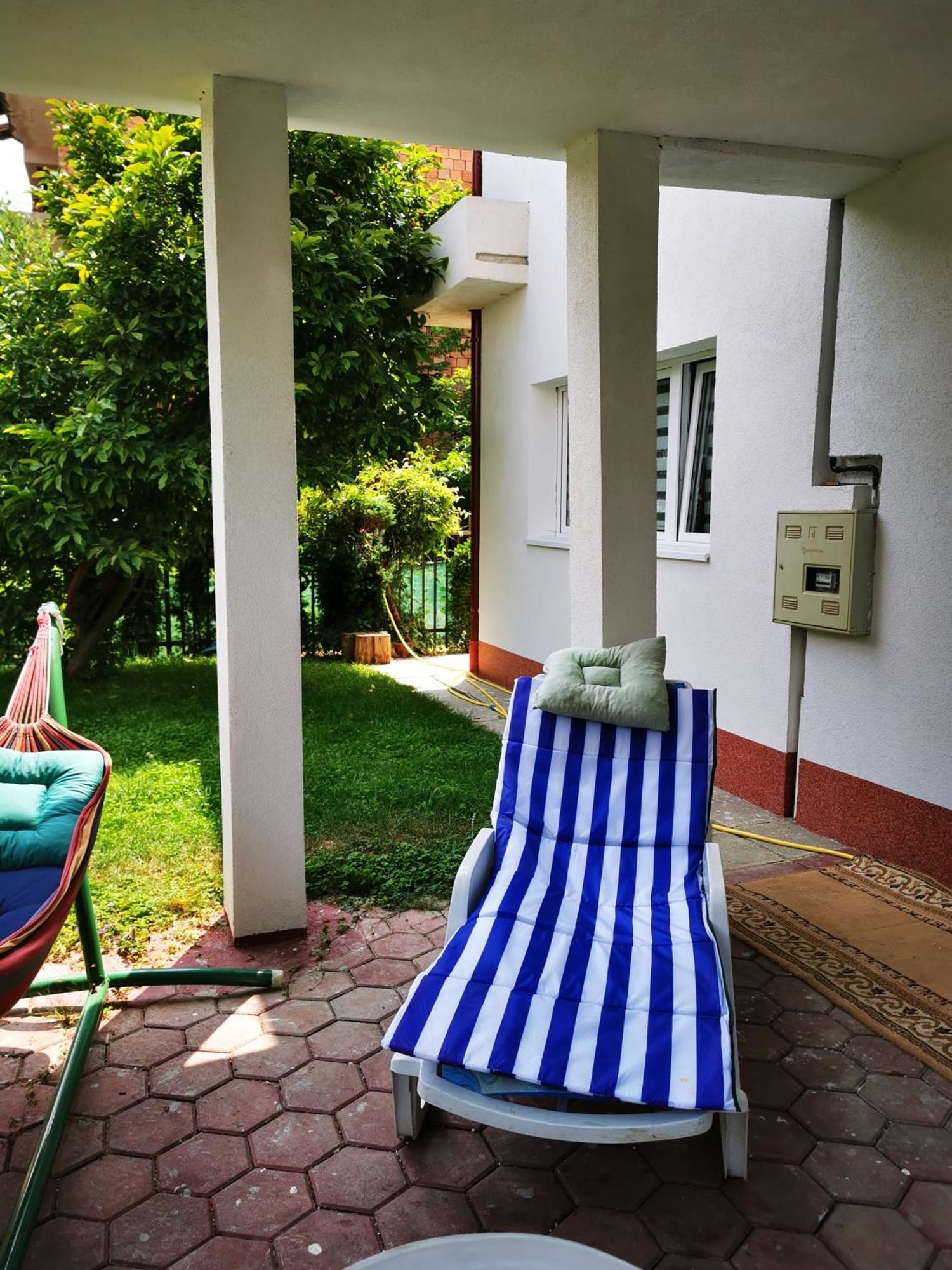 Rest & Recharge 4Bdr Apt- Free Parking, Ac & Garden Sarajevo Exterior photo